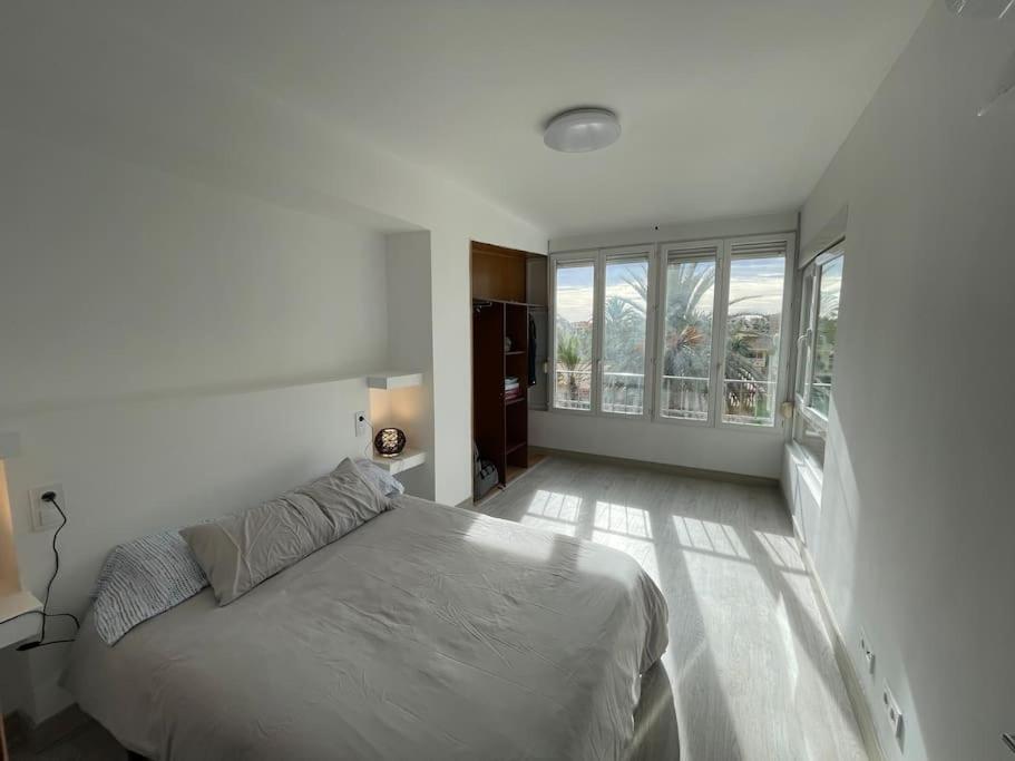 Nice Apartment Near The Sea Торевьиа Экстерьер фото