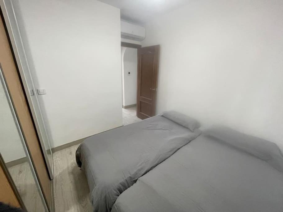 Nice Apartment Near The Sea Торевьиа Экстерьер фото
